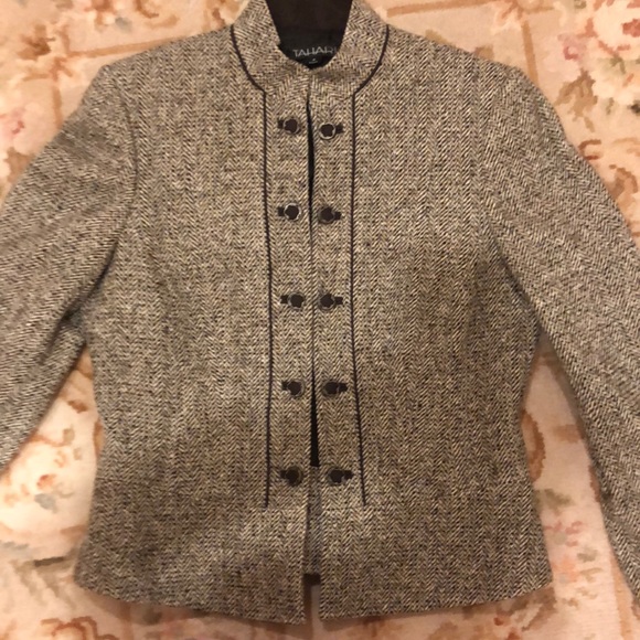 Tahari jacket - Picture 1 of 5